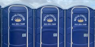 Best Restroom Trailer for Weddings  in Fern Park, FL